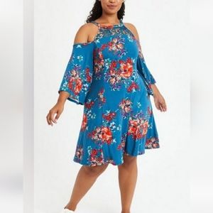 Plus Size 2X super soft torrid cold shoulder blue floral dress 👗  womens